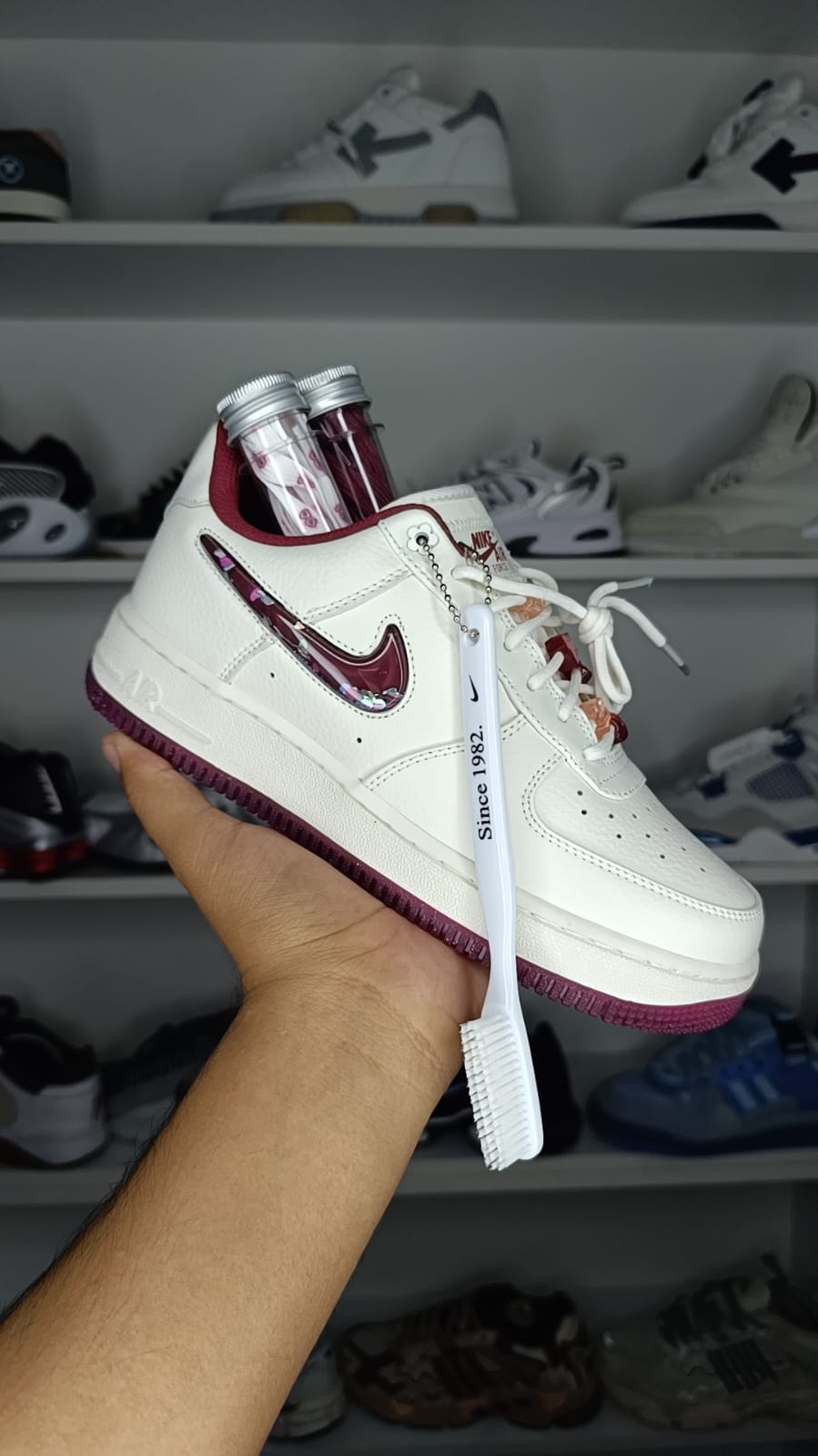 NIKE AIR FORCE 1 "VALENTINE DAYS"