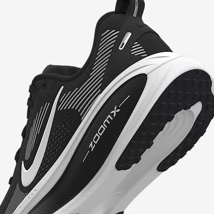 NIKE VOMERO 18