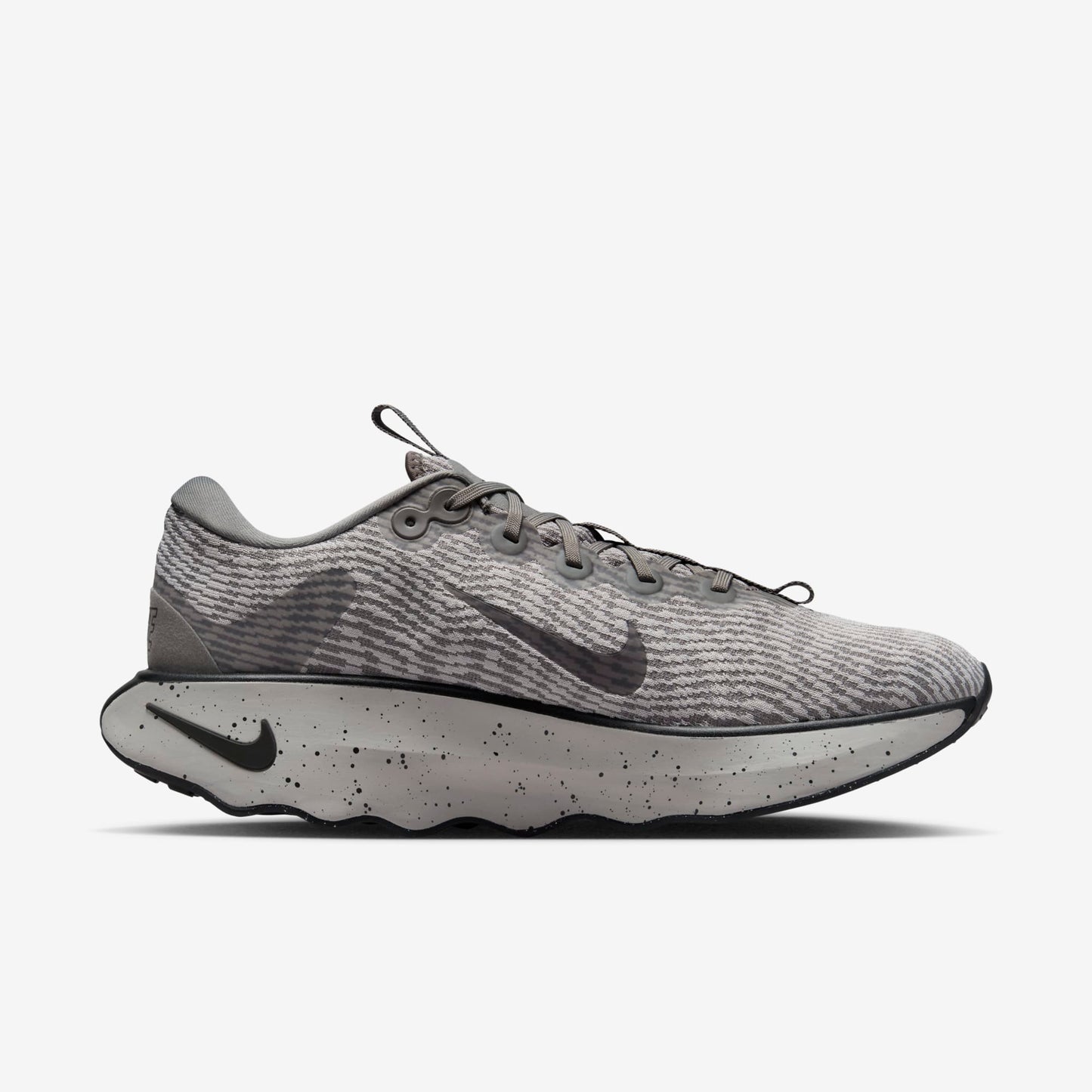 NIKE MOTIVA