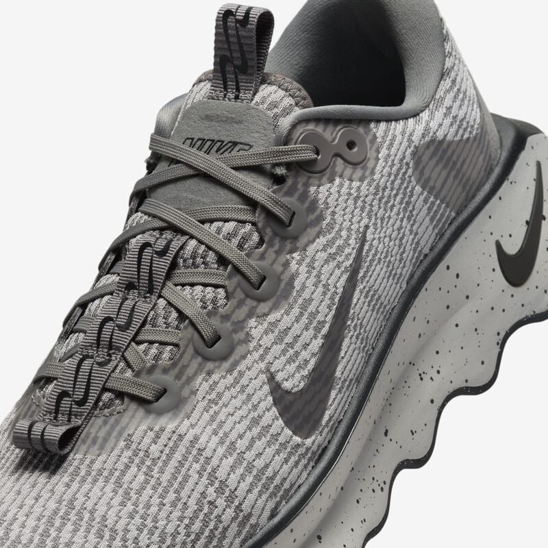NIKE MOTIVA