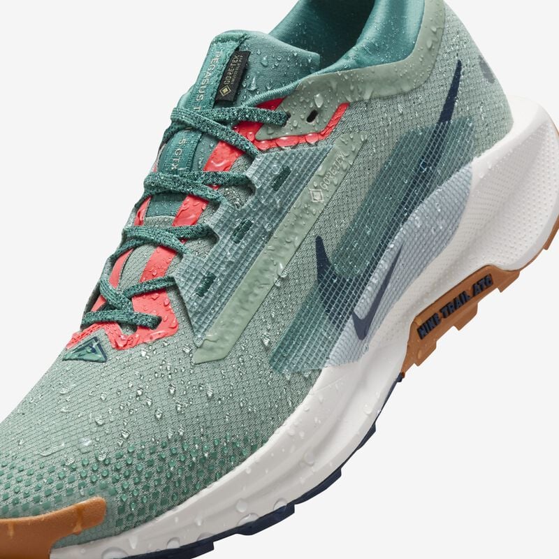 NIKE PEGASUS TRAIL 5 GORO-TEX