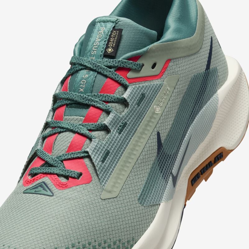 NIKE PEGASUS TRAIL 5 GORO-TEX