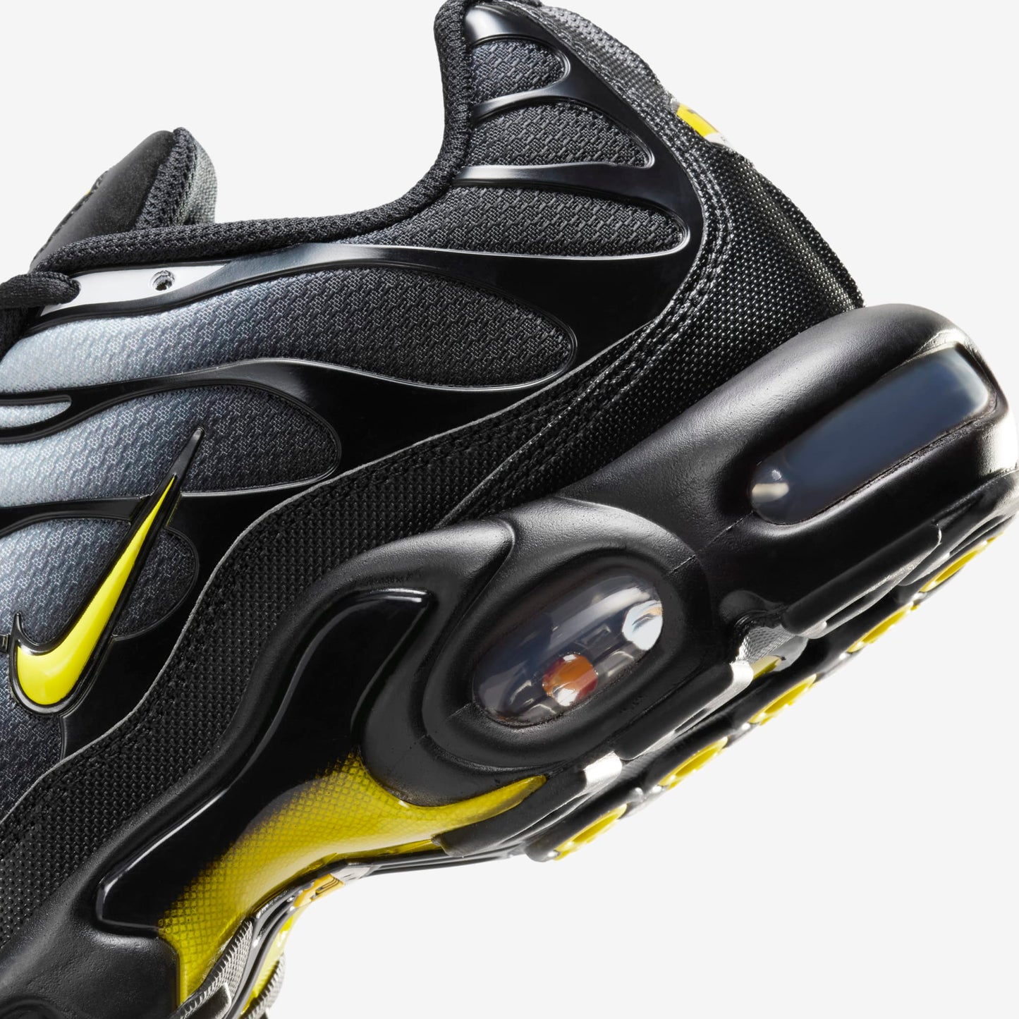 NIKE AIR MAX TN 2025
