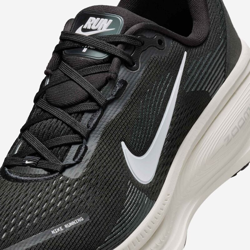 NIKE VOMERO 18