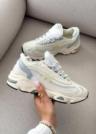 NEW BALANCE 1000