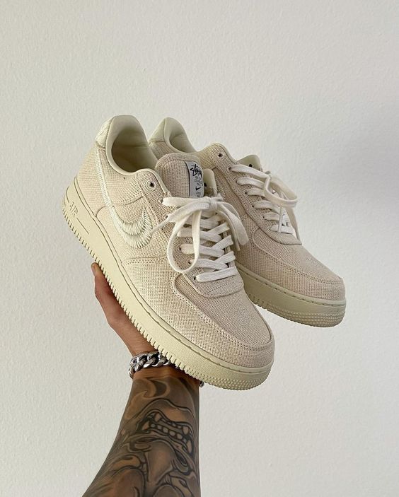 NIKE AIR FORCE 1 STUSSY