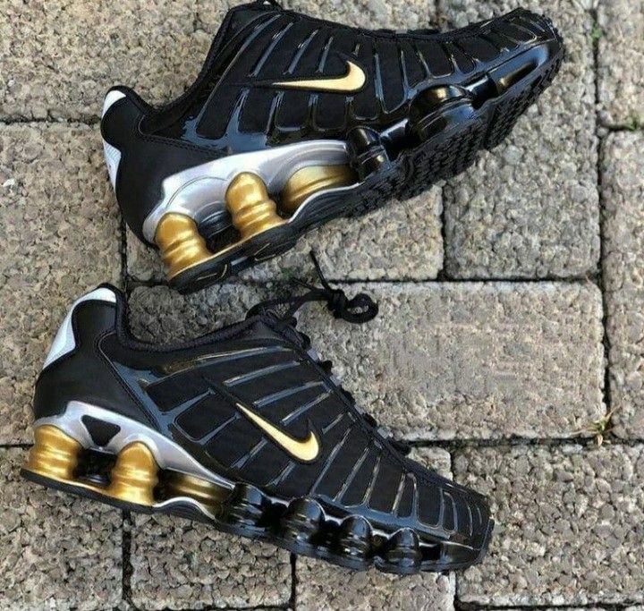 NIKE SHOX R4 "BLACK GOLD"
