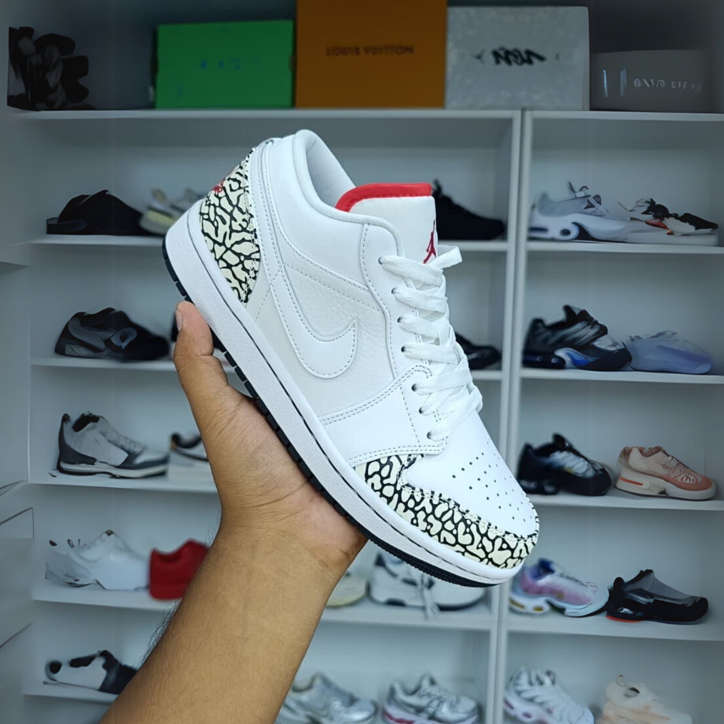 JORDAN 1 LOW "CEMENT GREY"