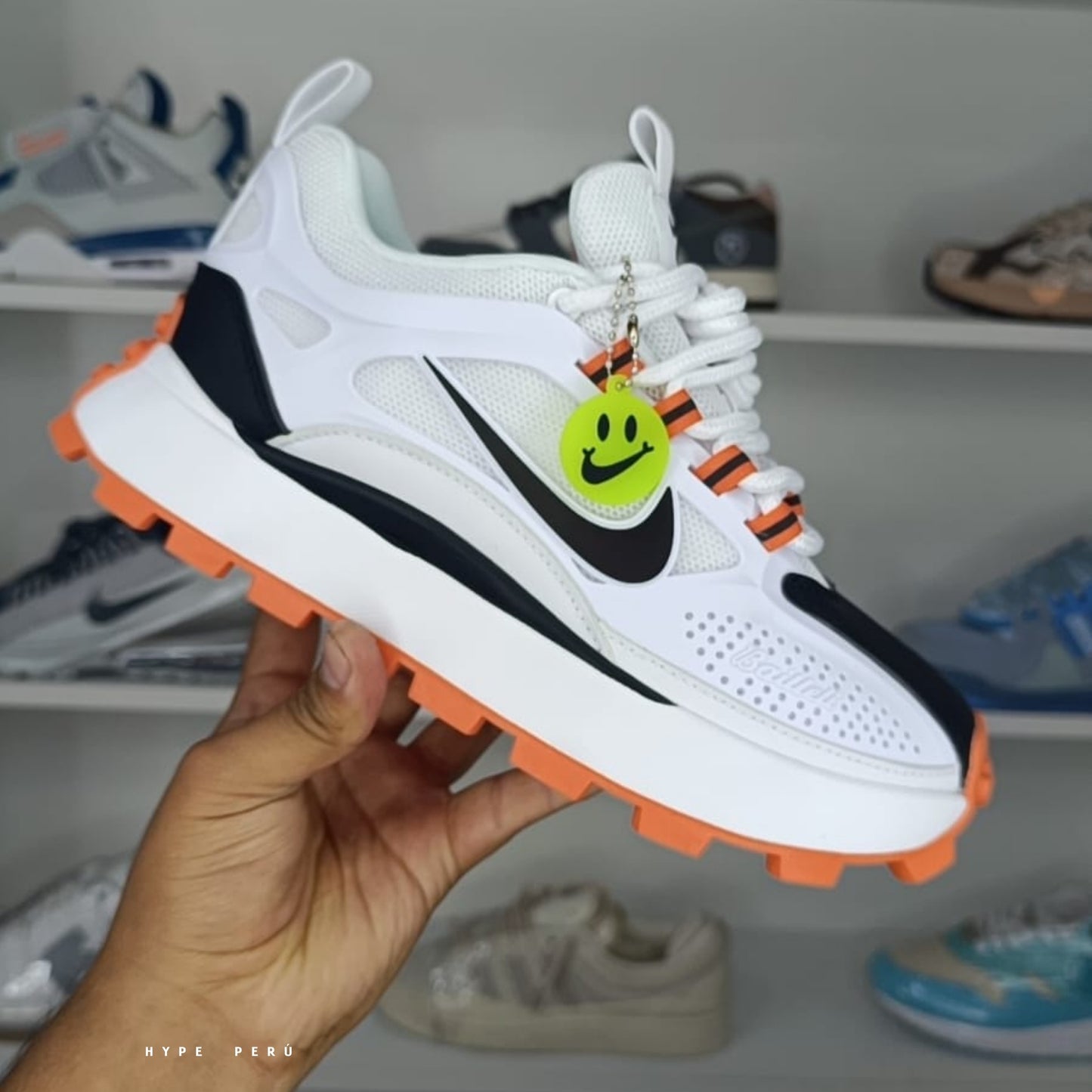 NIKE BAILLELI