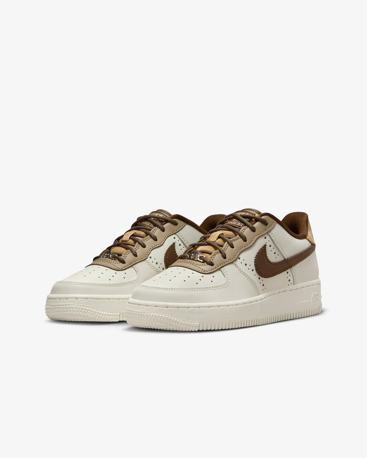 NIKE AIR FORCE 1 2025