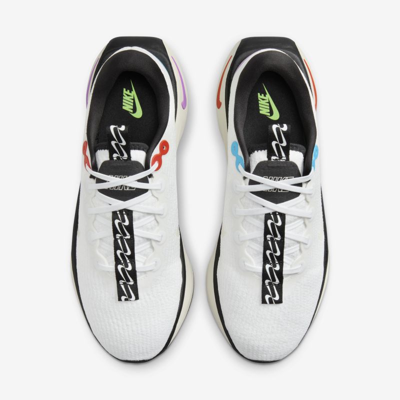 Nike running "MOTIVA"