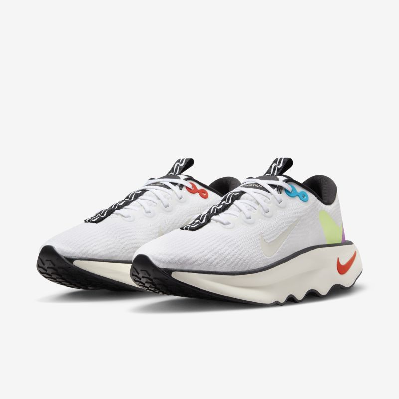 Nike running "MOTIVA"