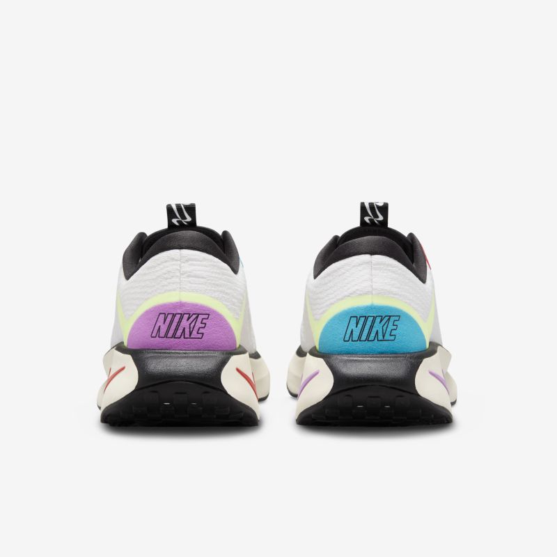 Nike running "MOTIVA"