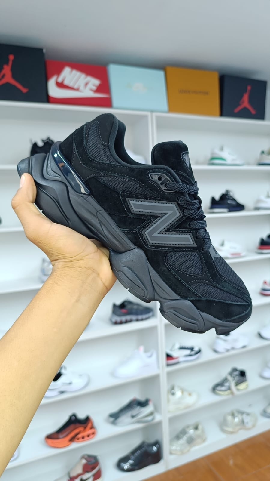 NEW BALANCE 9060 "TRIPLE BLACK"