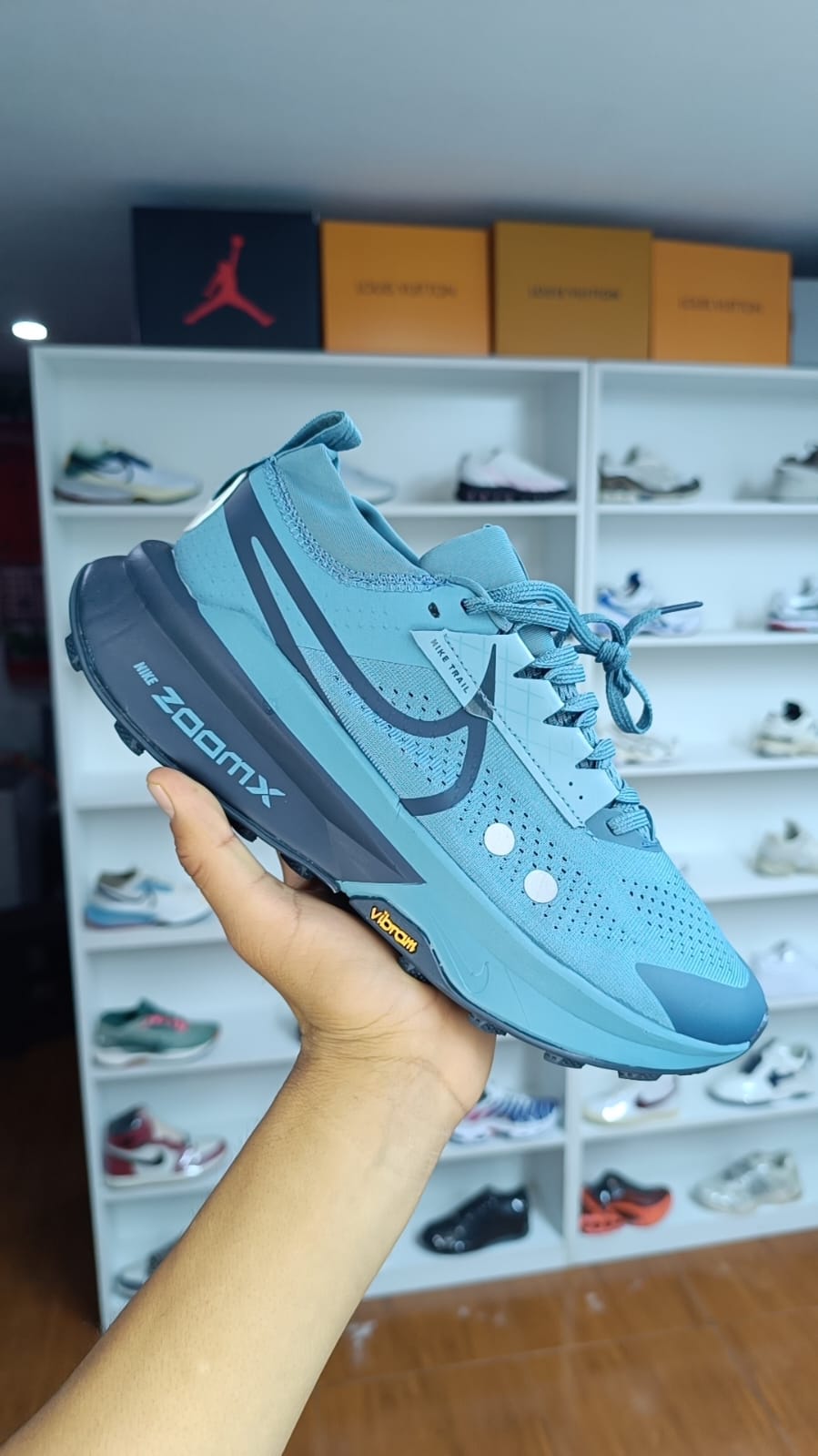 NIKE ZEGAMA 2 TRAIL 5