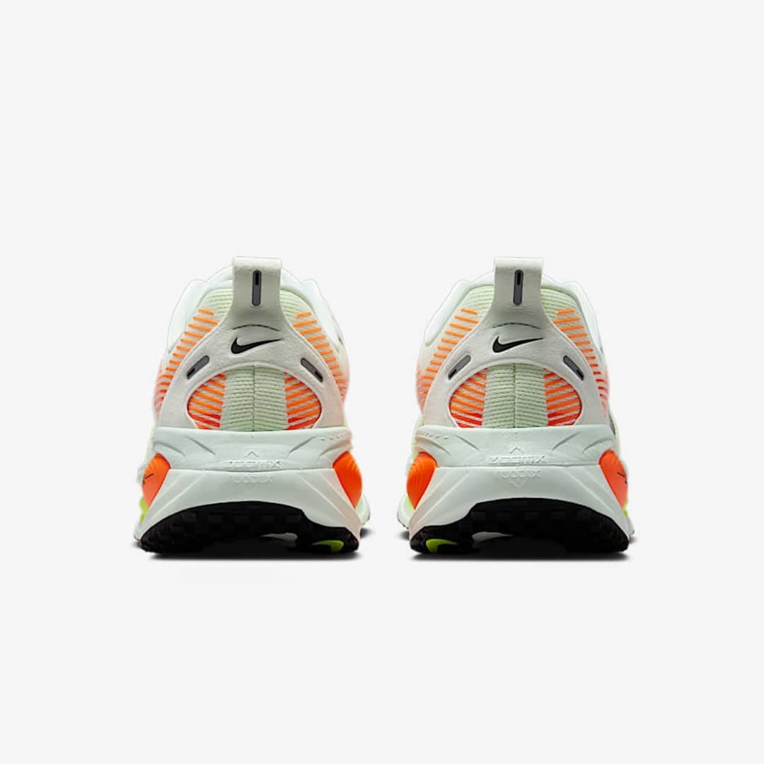 NIKE VOMERO 18