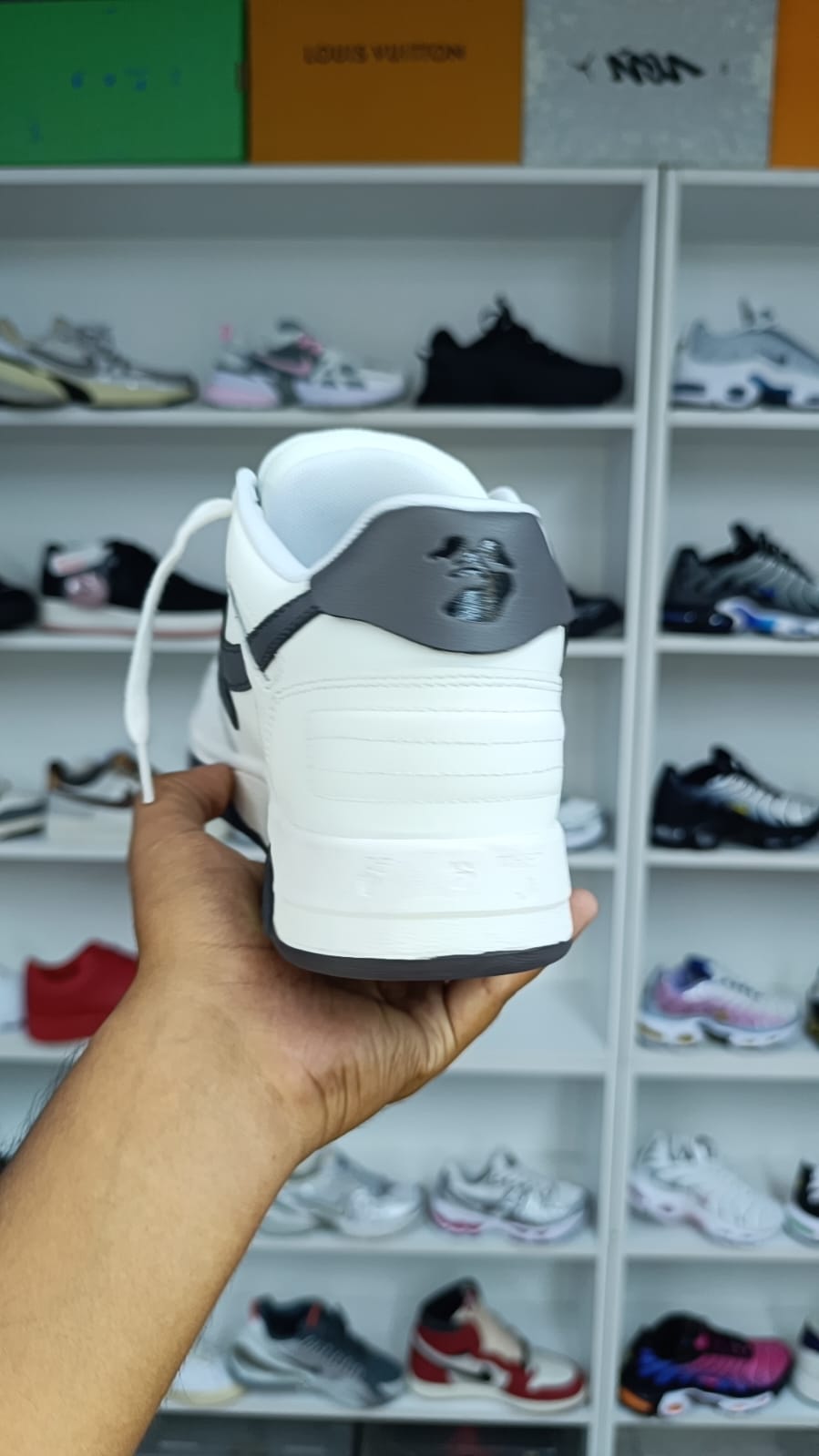OFF WHITE "PK"