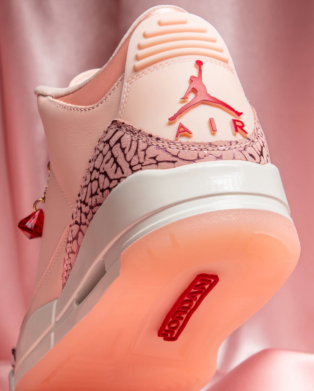 AIR JORDAN 3 RETRO "VALENTINE DAYS" PK