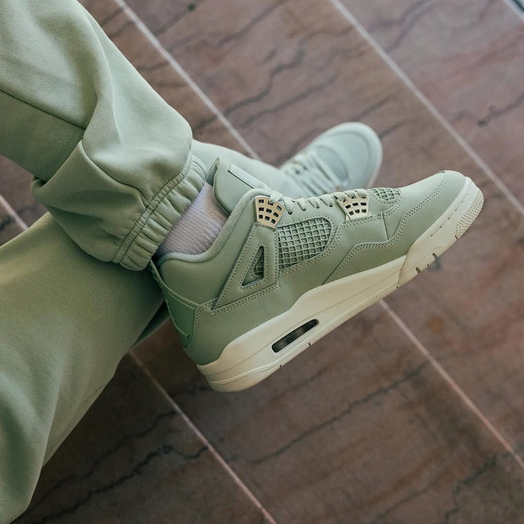 AIR JORDAN 4 RETRO "ABUNDANCE" PK