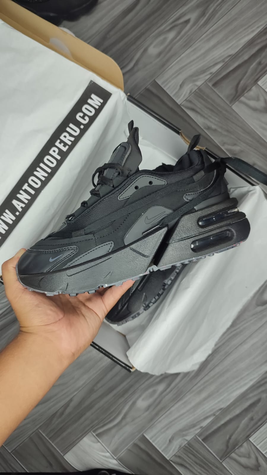 Nike air max Furyosa "Triple Black"