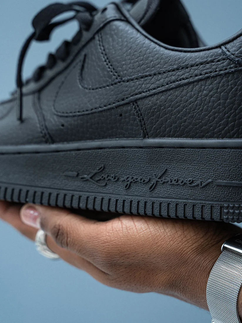 NIKE AIR FORCE 1 DRAKE NOCTA "TRIPLE BLACK"