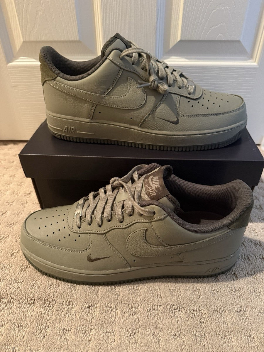 NIKE AIR FORCE 1