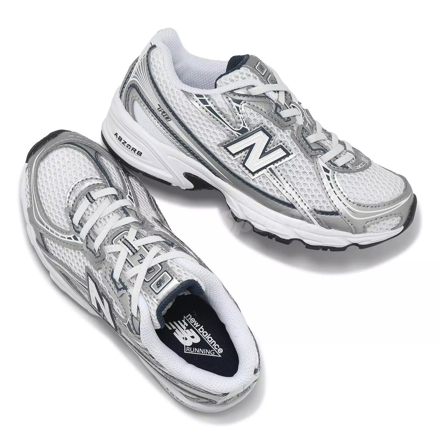 NEW BALANCE 740