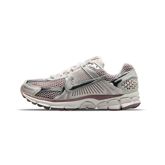 NIKE VOMERO 5