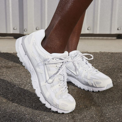 NIKE P6000