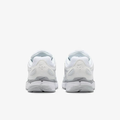 NIKE P6000