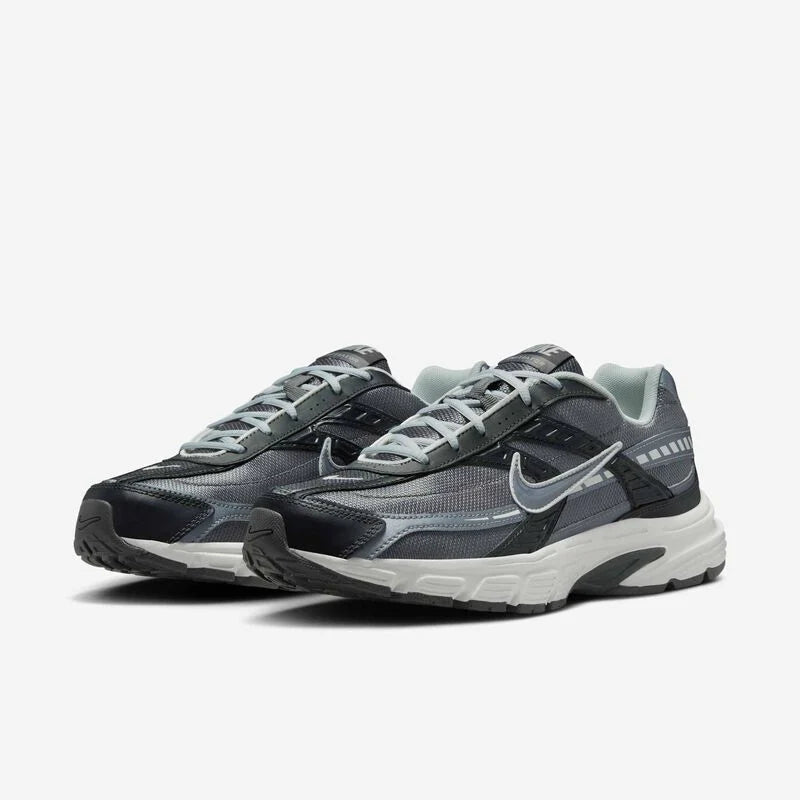 NIKE INIATOR