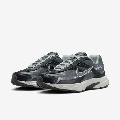 NIKE INIATOR