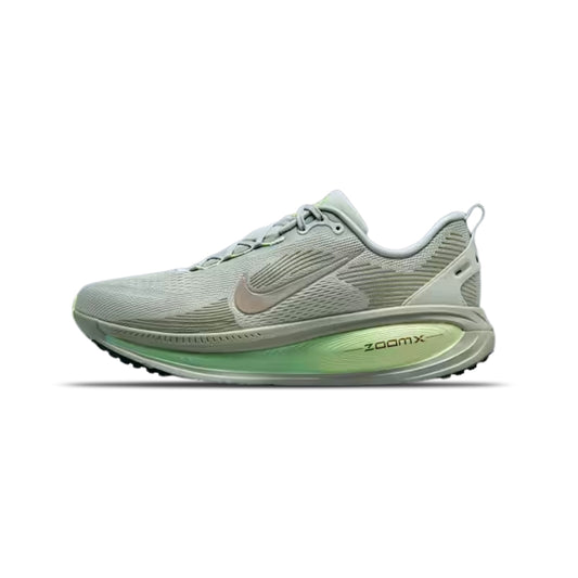 NIKE VOMERO 18
