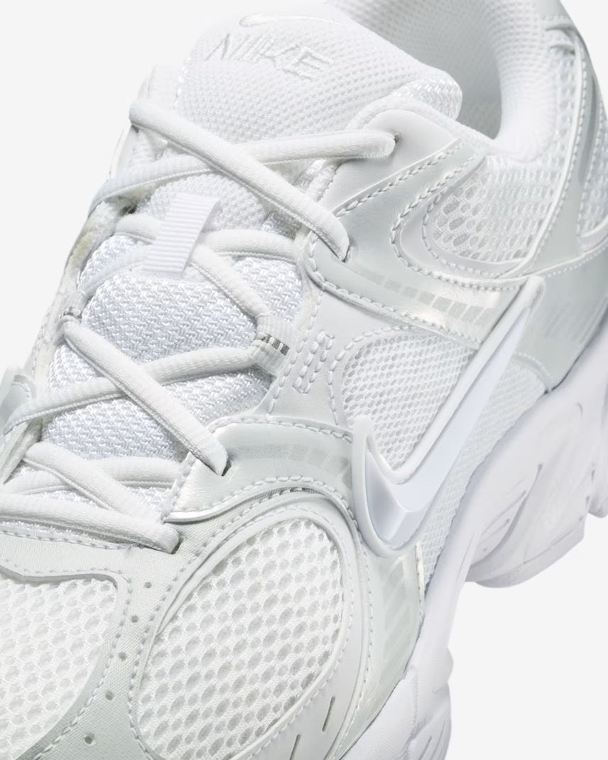 NIKE V5 RNR "TRIPLE WHITE"