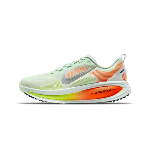 NIKE VOMERO 18