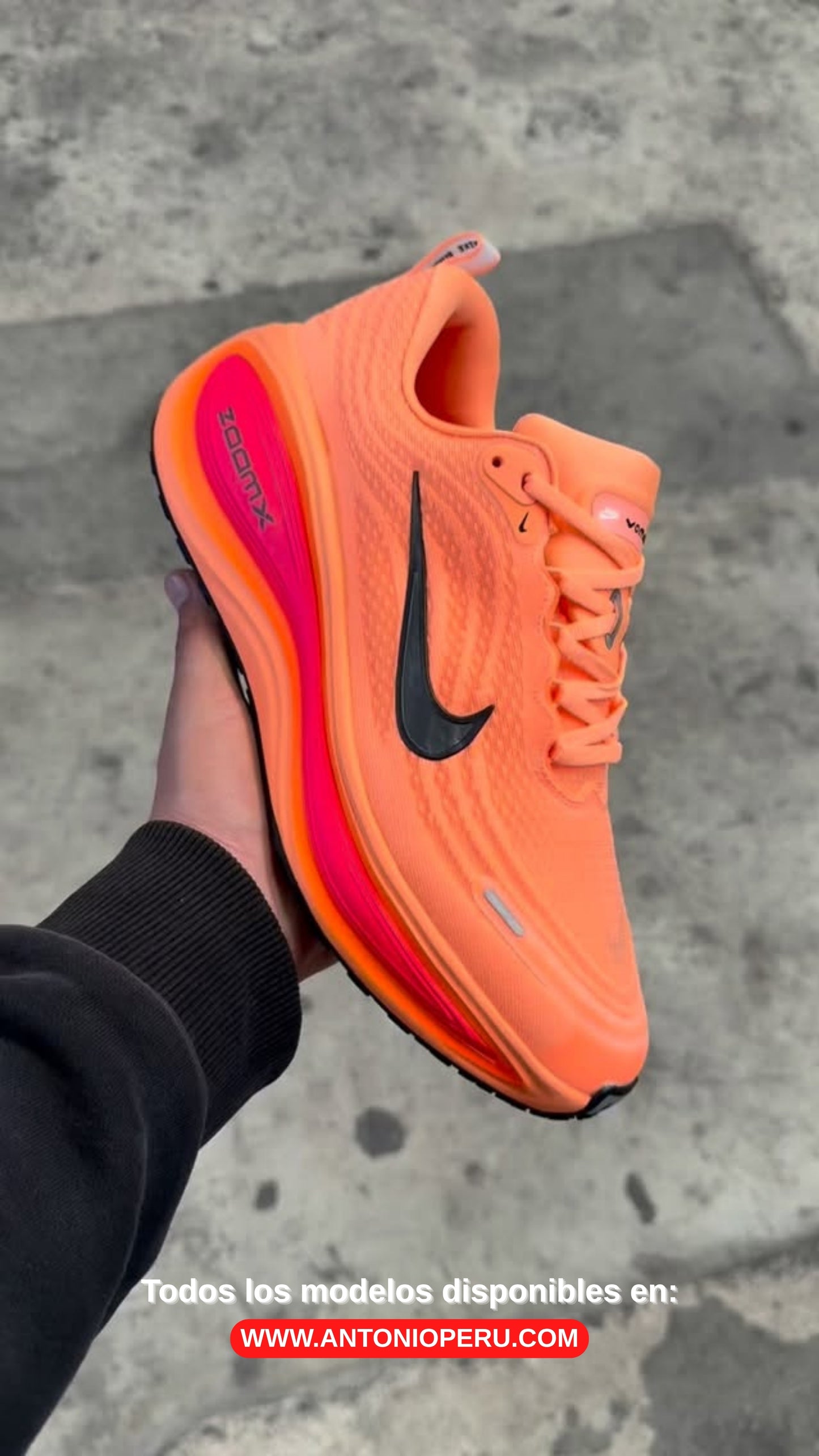 NIKE VOMERO 18