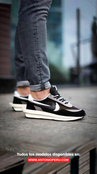 NIKE LD WAFLE SACAI