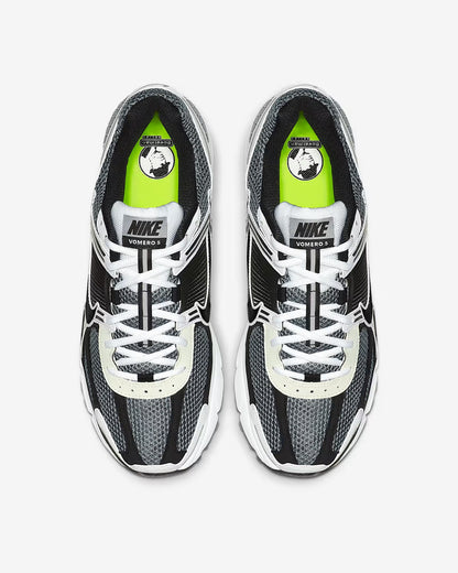 NIKE VOMERO 5