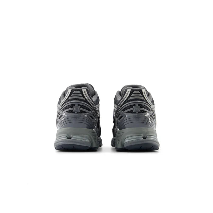 NEW BALANCE 1906R