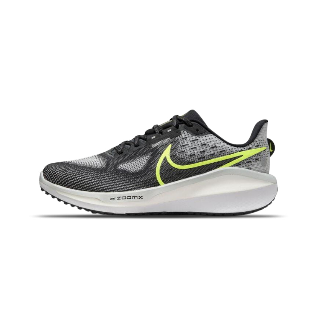 NIKE VOMERO 17