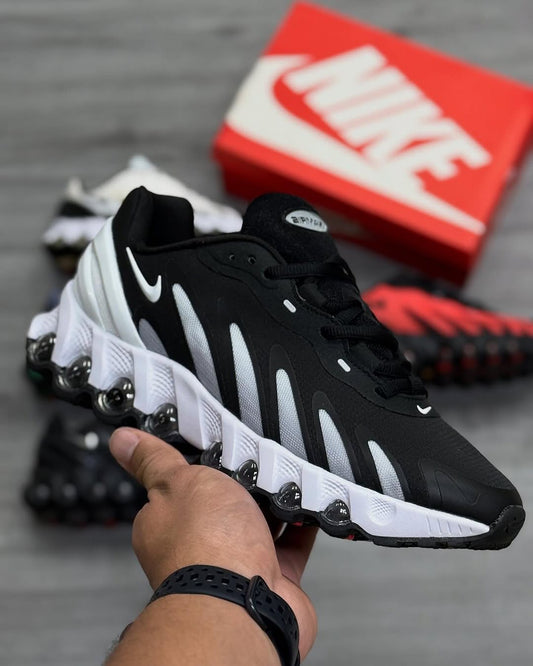 NIKE AIR MAX DN8