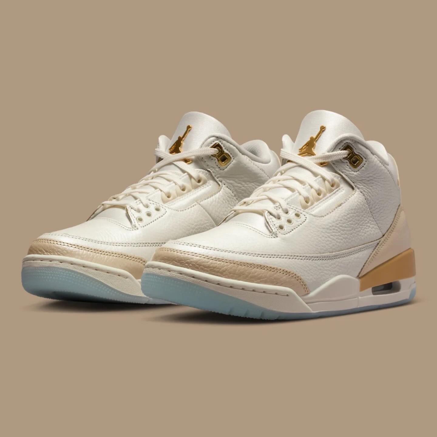 AIR JORDAN 3 RETRO SAIL AND PALE IVORY