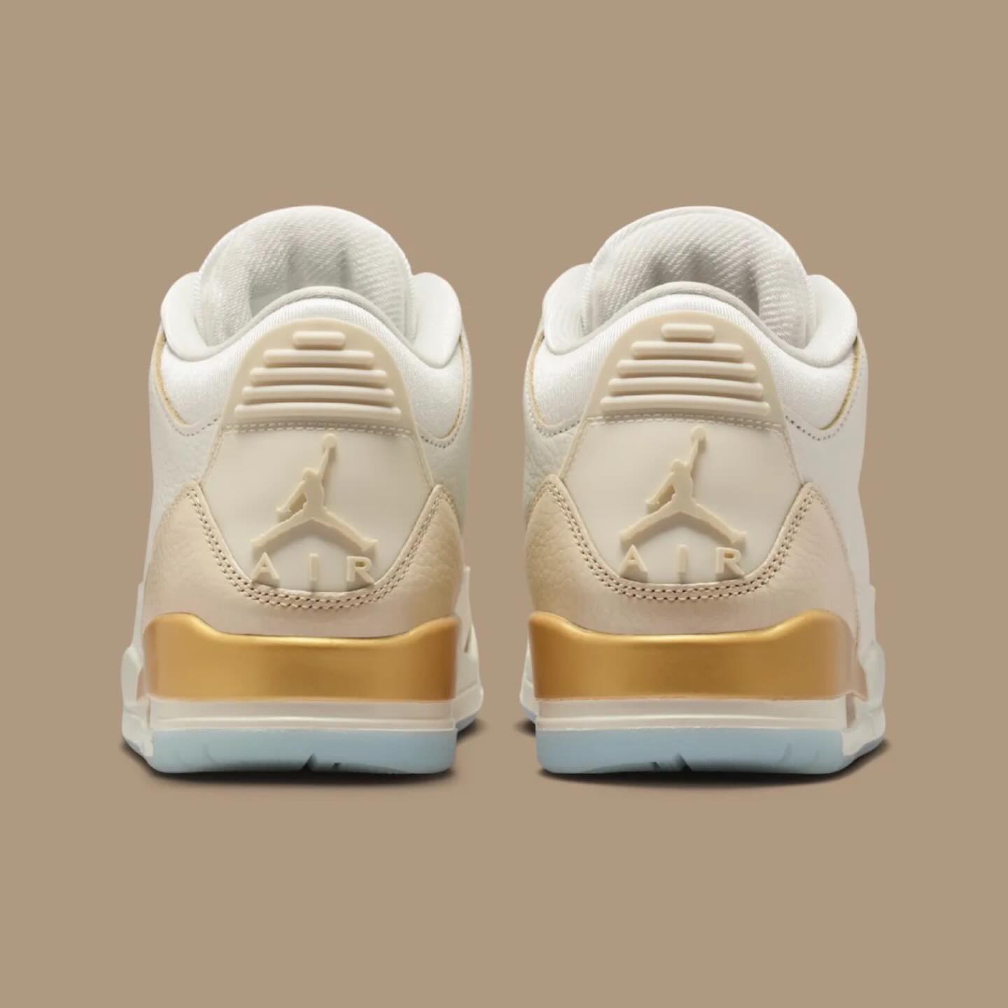 AIR JORDAN 3 RETRO SAIL AND PALE IVORY
