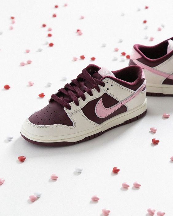 Nike dunk Low "Valentines Day"