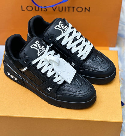 LOUIS VUITTON TRAINNERS "PK"