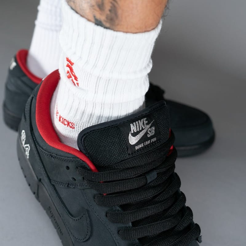 NIKE DUNK LOW "SUPREME"