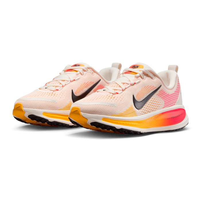 NIKE VOMERO 18