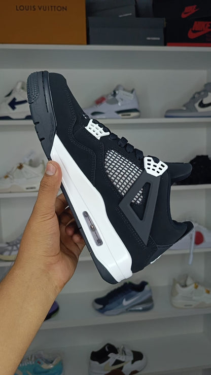 JORDAN 4 RETRO "WHITE THUNDER"