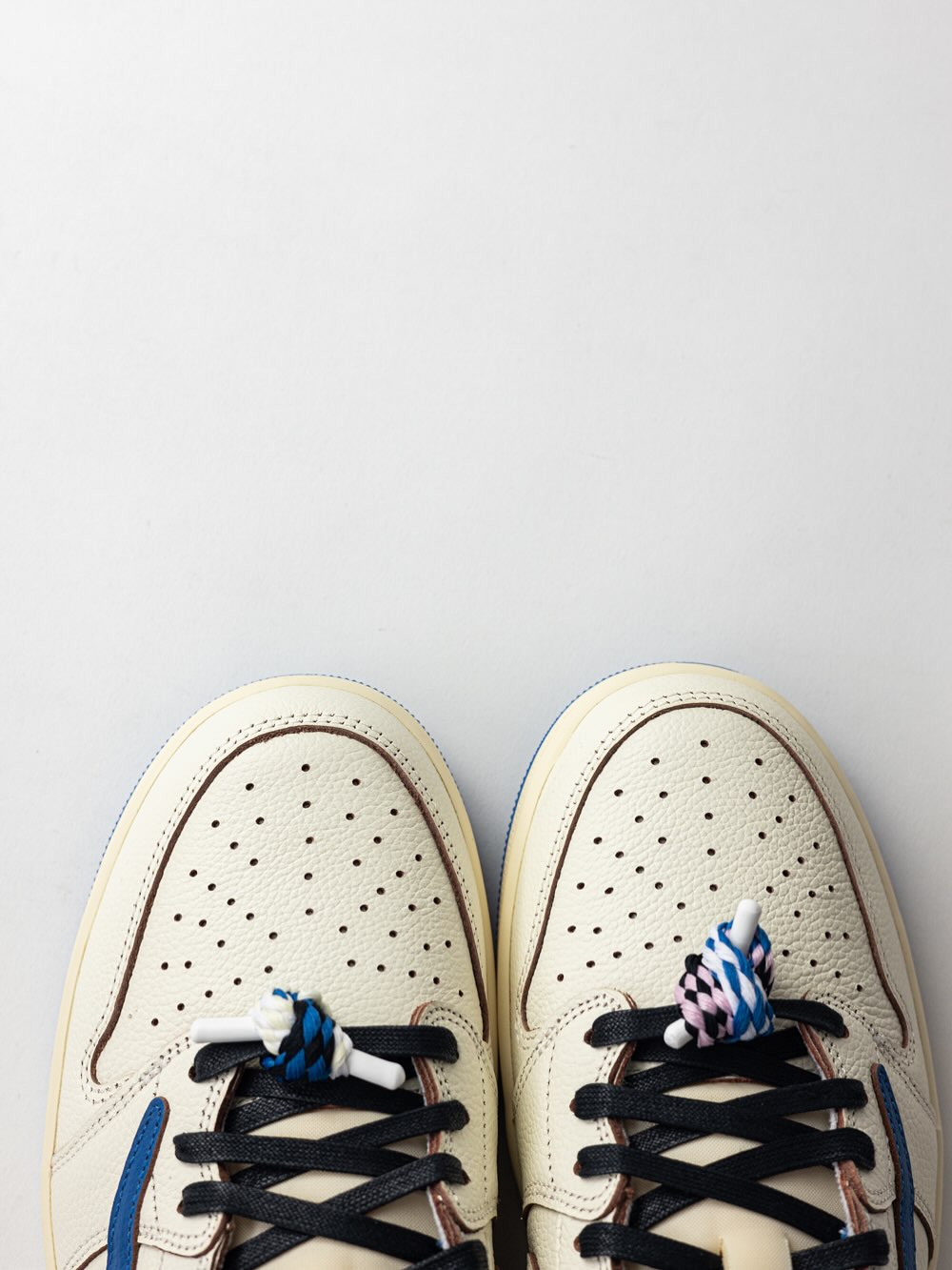 AIR JORDAN 1 LOW OG FRAGMENT SAIL X TRAVIS SCOTT