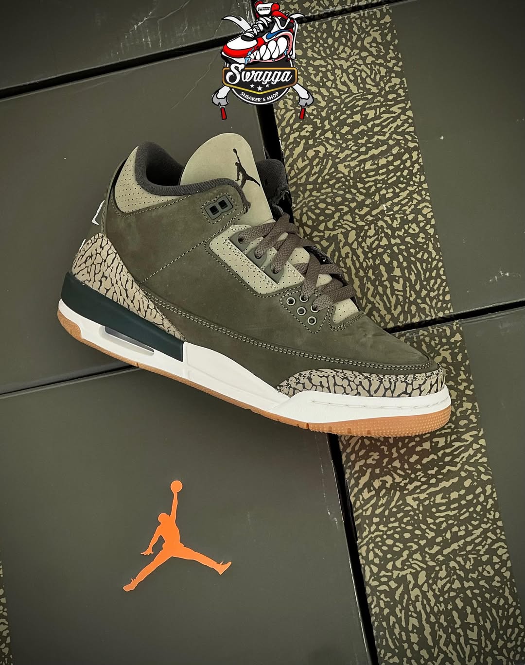AIR JORDAN 3 RETRO "FAMILY AFFAIR"